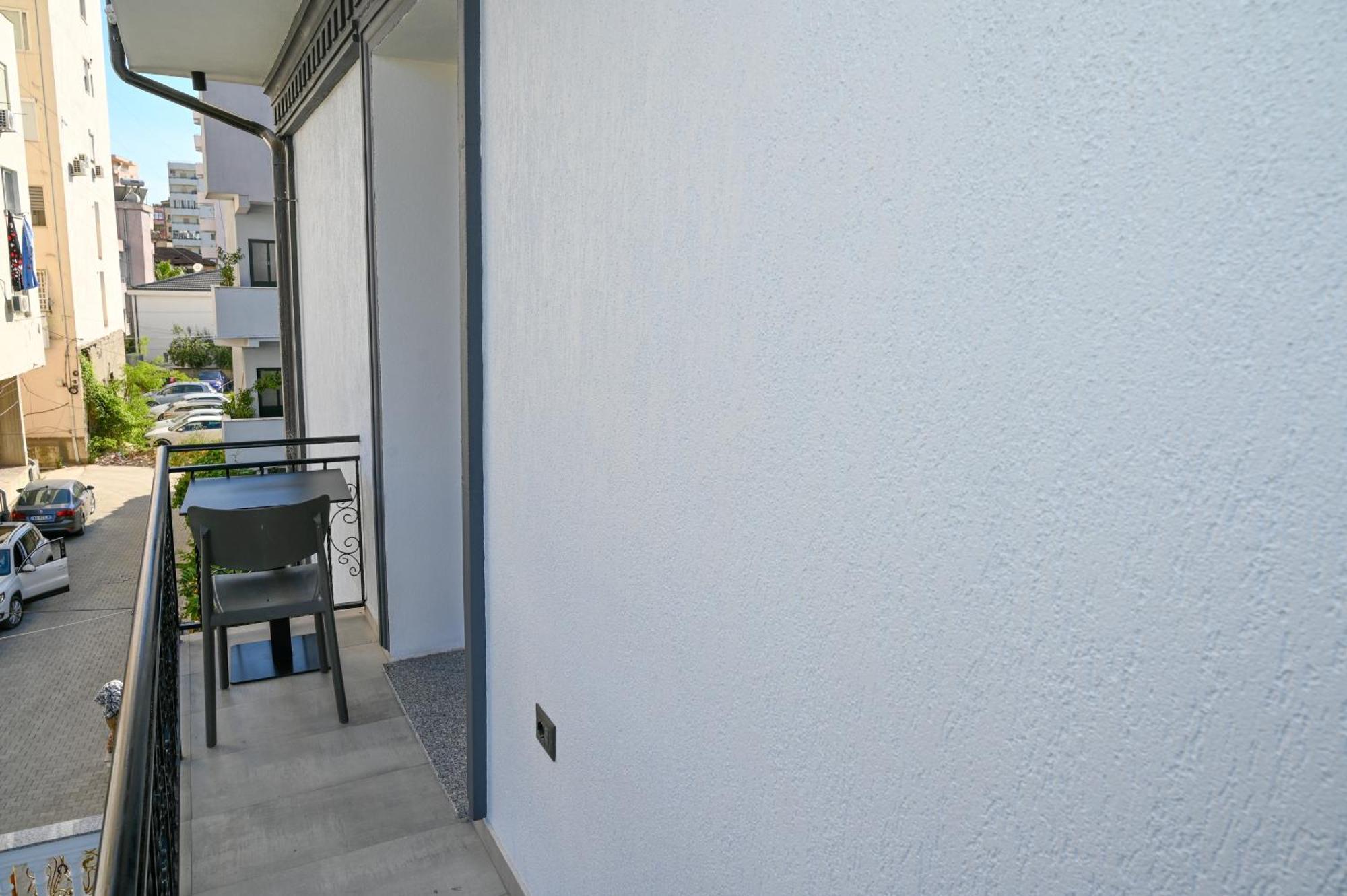 Vila Aaron Durres Exterior photo
