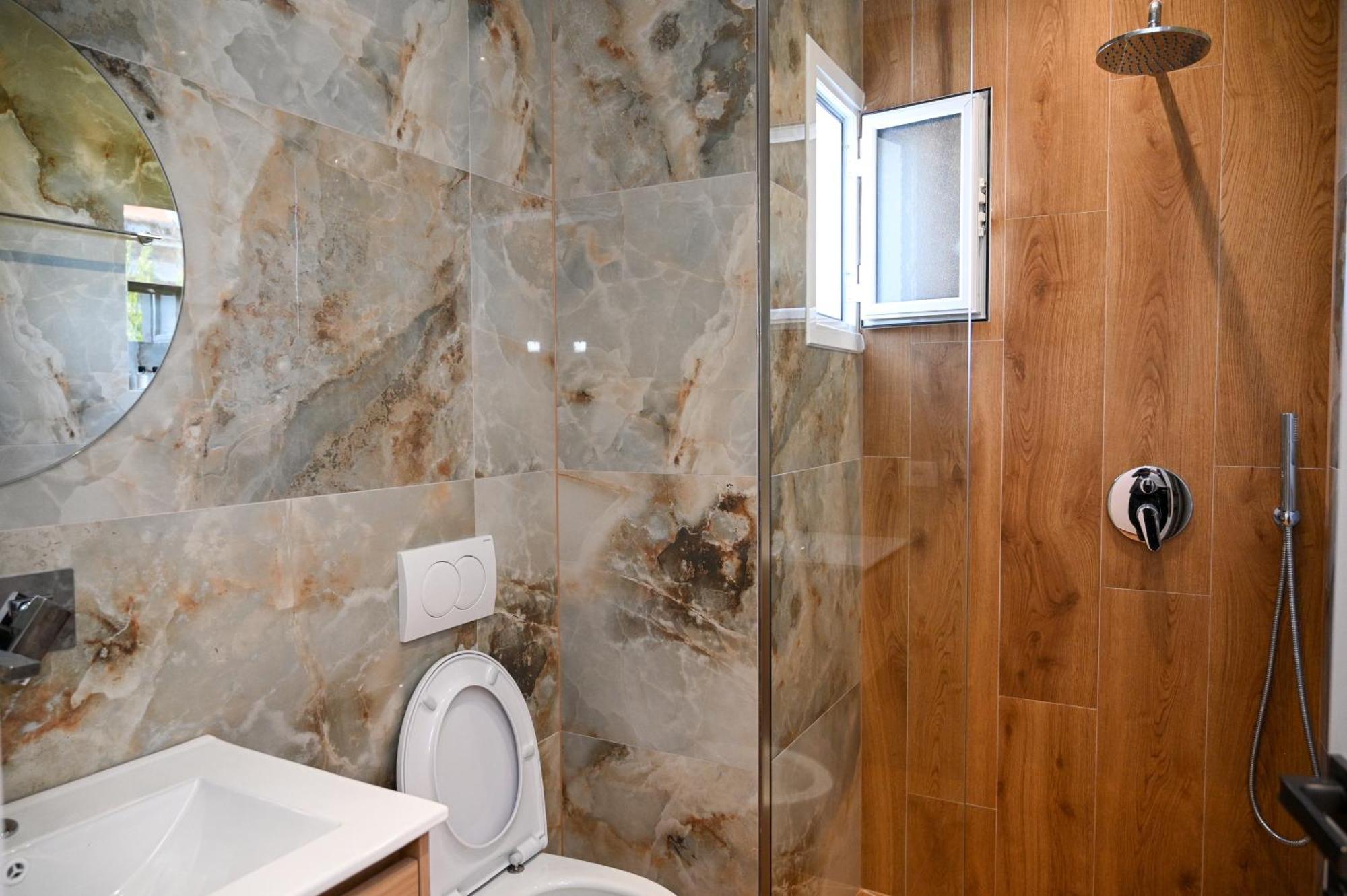 Vila Aaron Durres Exterior photo