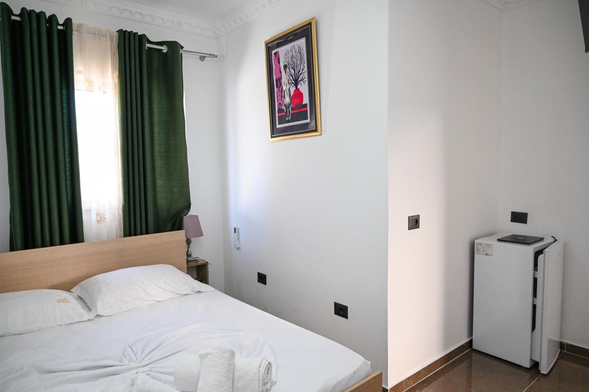 Vila Aaron Durres Exterior photo