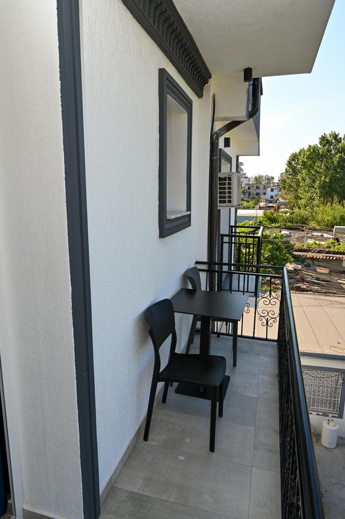 Vila Aaron Durres Exterior photo