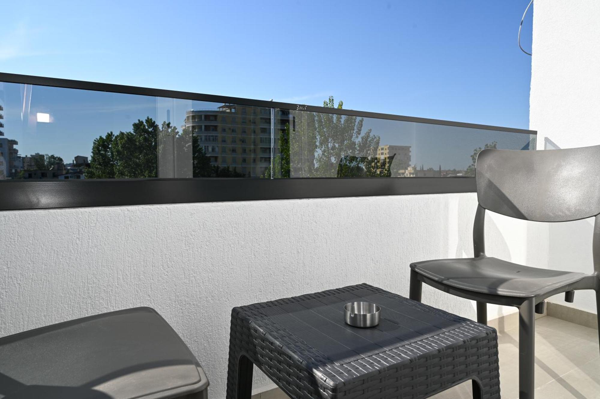 Vila Aaron Durres Exterior photo