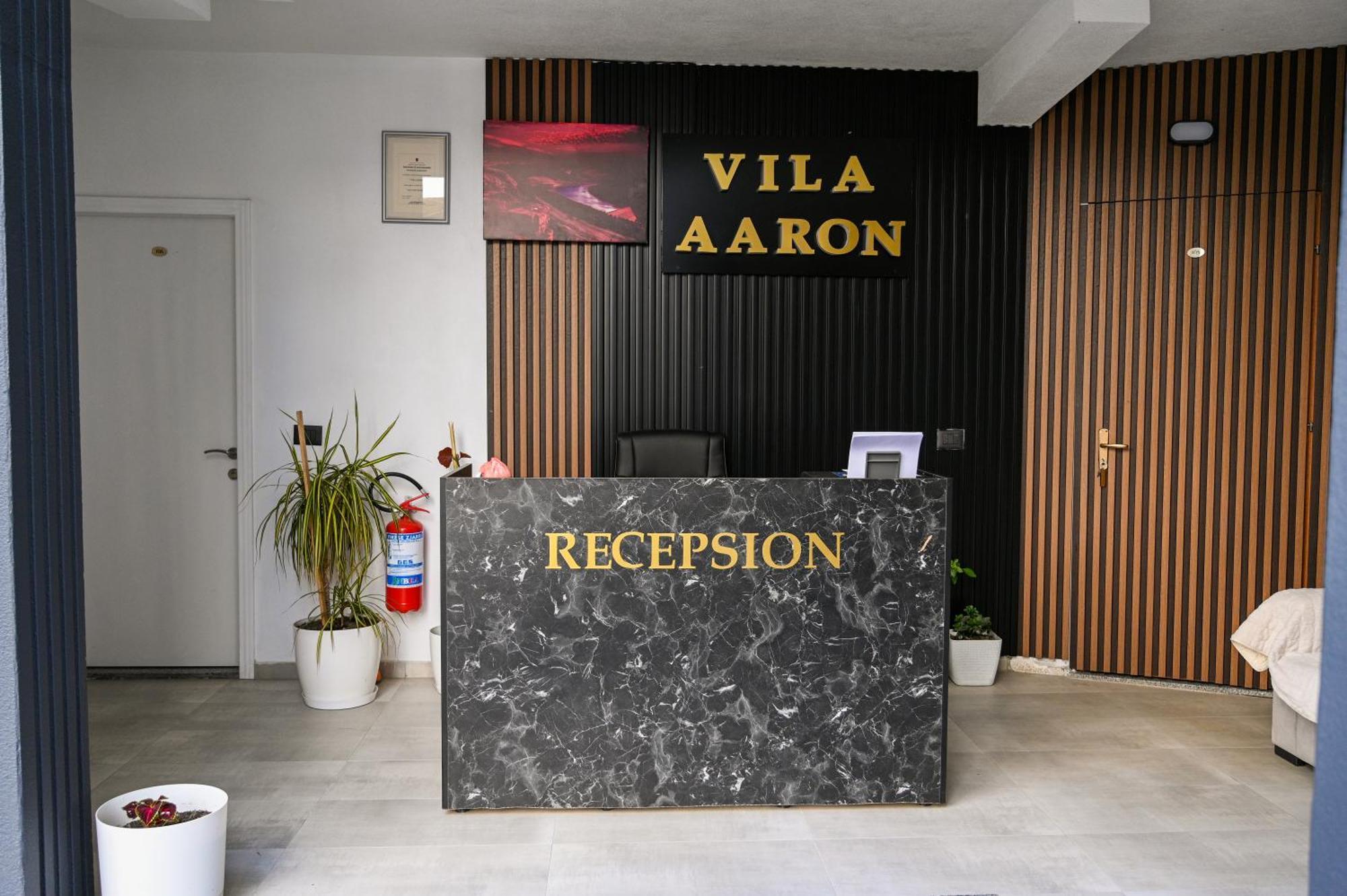 Vila Aaron Durres Exterior photo